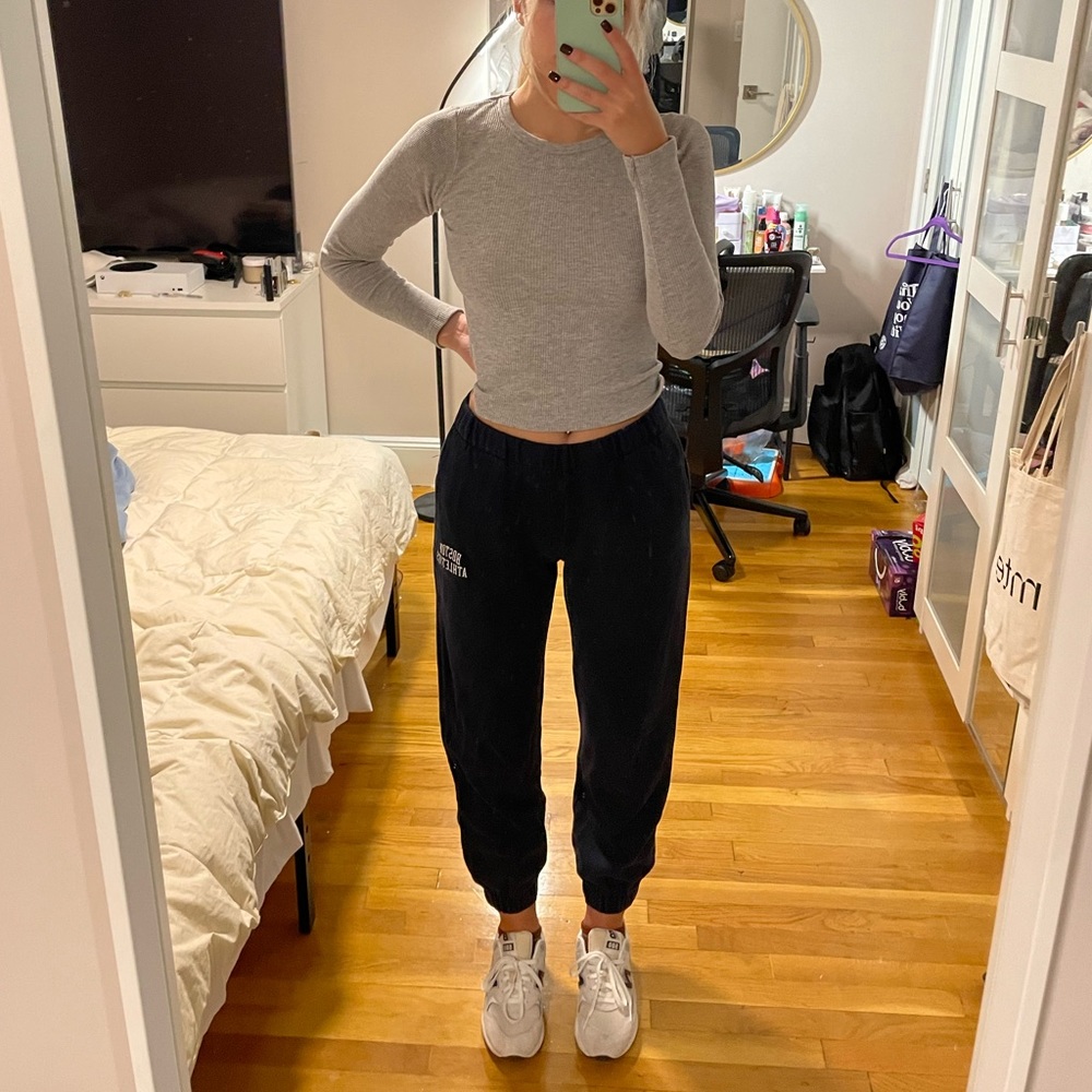 navy blue brandy melville sweatpants